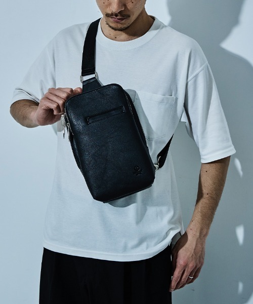 セール】D.KELLY フェイクレザーオープンポケットボディバッグ メンズ