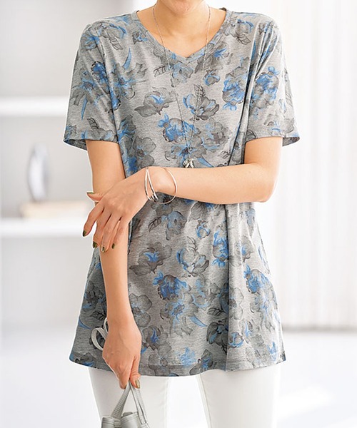 BELLUNA PLUS(ベルーナ)の「美人顔シルエット綿混プリントチュニック(チュニック・レディース・グレー系/ネイビー系/ブラック系/ホワイト系・LARGE/X-LARGE/MEDIUM)」の3枚目の写真
