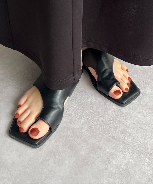 Thevon（ゼボン）の「スクエアトングサンダル（サンダル・レディース・ブラウン/ブラック/アイボリー・M/S/L）」の3枚目の写真