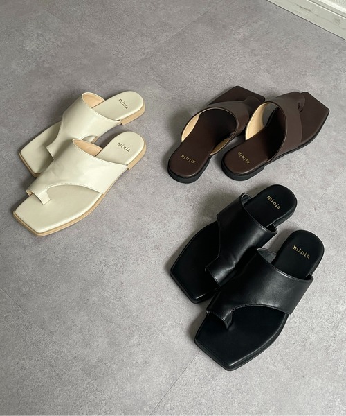 Thevon（ゼボン）の「スクエアトングサンダル（サンダル・レディース・ブラウン/ブラック/アイボリー・M/S/L）」の4枚目の写真