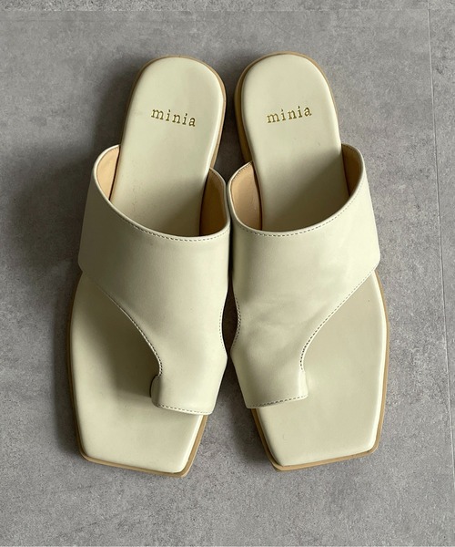 Thevon（ゼボン）の「スクエアトングサンダル（サンダル・レディース・ブラウン/ブラック/アイボリー・M/S/L）」の7枚目の写真