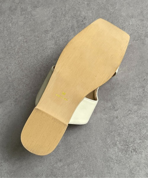 Thevon（ゼボン）の「スクエアトングサンダル（サンダル・レディース・ブラウン/ブラック/アイボリー・M/S/L）」の8枚目の写真