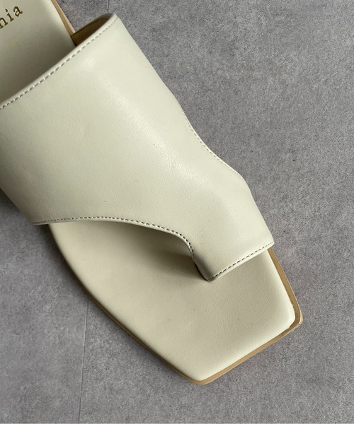 Thevon（ゼボン）の「スクエアトングサンダル（サンダル・レディース・ブラウン/ブラック/アイボリー・M/S/L）」の9枚目の写真