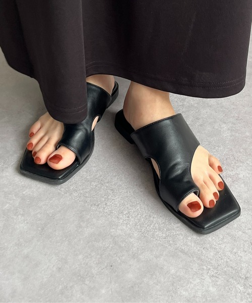 Thevon（ゼボン）の「スクエアトングサンダル（サンダル・レディース・ブラウン/ブラック/アイボリー・M/S/L）」の11枚目の写真