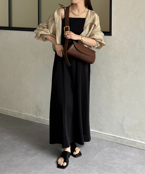 Thevon（ゼボン）の「スクエアトングサンダル（サンダル・レディース・ブラウン/ブラック/アイボリー・M/S/L）」の13枚目の写真