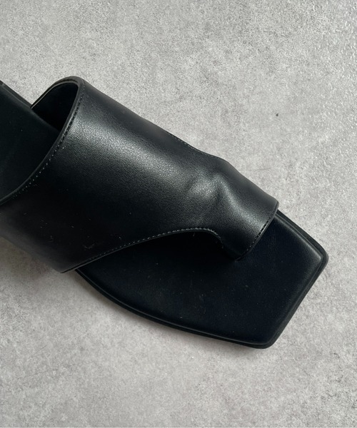 Thevon（ゼボン）の「スクエアトングサンダル（サンダル・レディース・ブラウン/ブラック/アイボリー・M/S/L）」の16枚目の写真