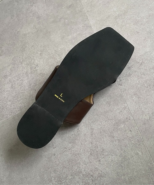 Thevon（ゼボン）の「スクエアトングサンダル（サンダル・レディース・ブラウン/ブラック/アイボリー・M/S/L）」の22枚目の写真