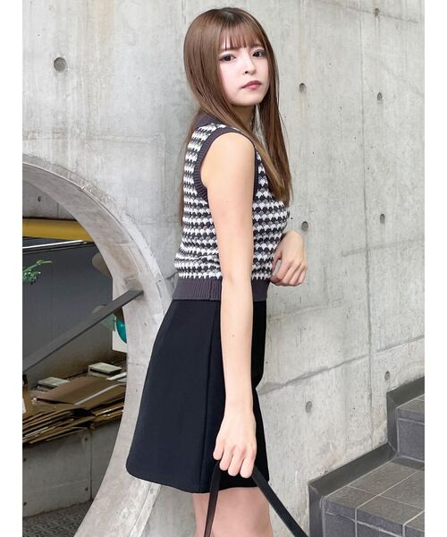 MURUA(ムルーア)の「スリットミニスカート(スカート・レディース・ブラック/ブルー/グレー・1/2)」の5枚目の写真