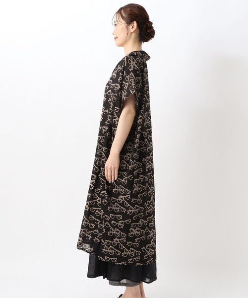 one'sterrace(ワンズテラス)の「メガネ 半袖前開きワンピース(ワンピース・レディース・ブラック系8/アイボリー系8・00)」の13枚目の写真