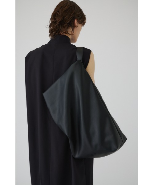 RIM.ARK(リムアーク)の「Minimal shoulder big bag ミニマルショルダービッグバッグ(ショルダーバッグ・レディース・ブラック・FREE)」の2枚目の写真