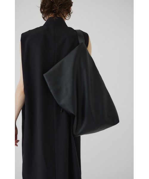 RIM.ARK(リムアーク)の「Minimal shoulder big bag ミニマルショルダービッグバッグ(ショルダーバッグ・レディース・ブラック・FREE)」の5枚目の写真