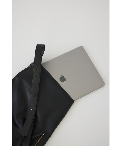 RIM.ARK(リムアーク)の「Minimal shoulder big bag ミニマルショルダービッグバッグ(ショルダーバッグ・レディース・ブラック・FREE)」の11枚目の写真