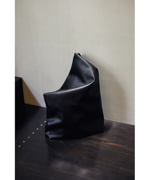 RIM.ARK(リムアーク)の「Minimal shoulder big bag ミニマルショルダービッグバッグ(ショルダーバッグ・レディース・ブラック・FREE)」の17枚目の写真