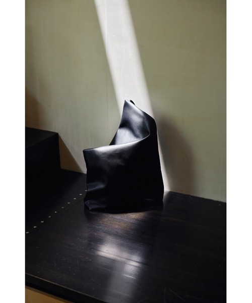 RIM.ARK(リムアーク)の「Minimal shoulder big bag ミニマルショルダービッグバッグ(ショルダーバッグ・レディース・ブラック・FREE)」の18枚目の写真