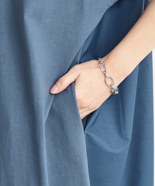 THE SHOP TK （ザ ショップ ティーケー ）の「◆バックギャザー切り替えワンピース【洗える】（ワンピース・レディース・ナチュラル/ブルー/ブラック・12/13）」の19枚目の写真