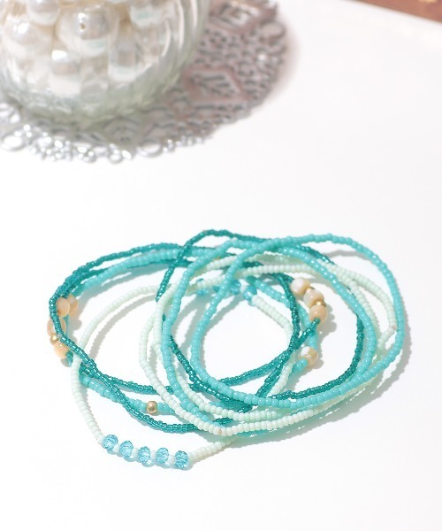 チチカカ(チチカカ)の「9連ビーズブレスレット(ブレスレット・レディース・ホワイト/ターコイズブルー・FREE)」の2枚目の写真