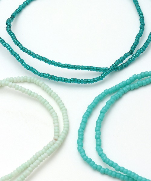チチカカ(チチカカ)の「9連ビーズブレスレット(ブレスレット・レディース・ホワイト/ターコイズブルー・FREE)」の5枚目の写真