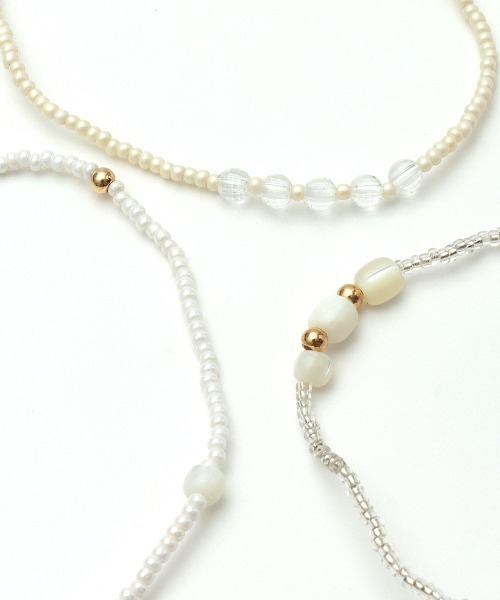 チチカカ(チチカカ)の「9連ビーズブレスレット(ブレスレット・レディース・ホワイト/ターコイズブルー・FREE)」の4枚目の写真