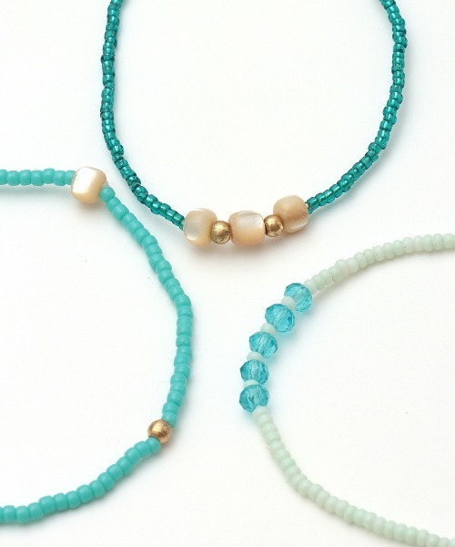 チチカカ(チチカカ)の「9連ビーズブレスレット(ブレスレット・レディース・ホワイト/ターコイズブルー・FREE)」の3枚目の写真