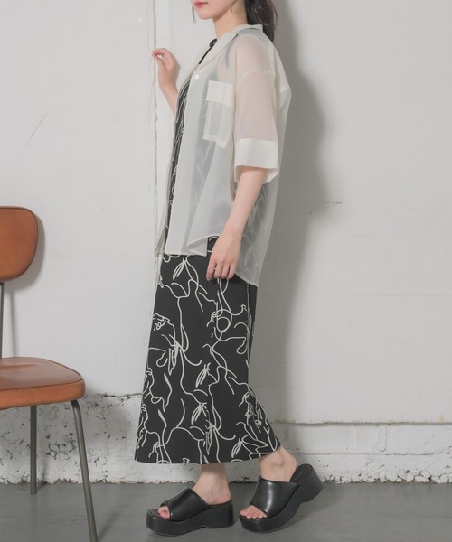 RETRO GIRL（レトロガール）の「開襟SH（シャツ/ブラウス・レディース・オフホワイト/ブラック/レッド/ベージュ・FREE）」の11枚目の写真