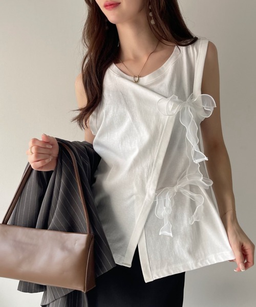 Eclat one(エクラワン)の「【Eclat one】オーガンジー リボン デザイン カットソー(Tシャツ/カットソー・レディース・グレイッシュベージュ/オフホワイト/ブラック・FREE)」の1枚目の写真