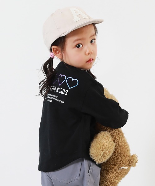 devirock（デビロック）の「綿100％ デビラボ ガールズ プリント 長袖Tシャツ（Tシャツ/カットソー・キッズ・パープル系その他6/パープル系その他5/ブラック系その他3/ホワイト系その他2/パープル系その他3/ブラック系その他/パープル系その他4/ホワイト系その他/パープル系その他2/パープル系その他/グレー系その他/ブラック系その他2・100cm/90cm/160cm/150cm/140cm/130cm/120cm/110cm）」の5枚目の写真