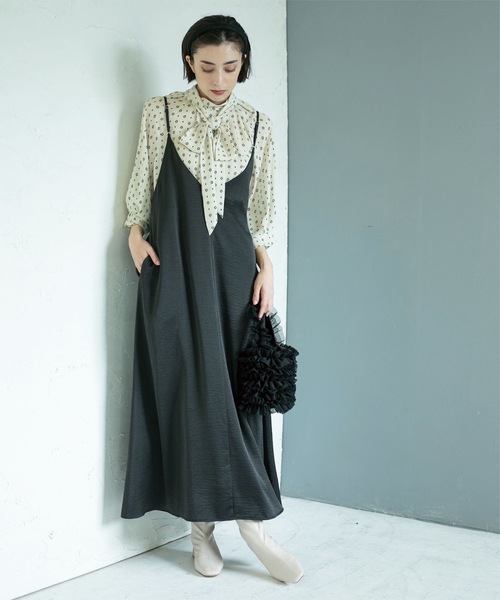 OPAQUE.CLIP（オペークドットクリップ）の「◆2WAY ヴィンテージサテンキャミワンピース【洗濯機洗い可】（ワンピース・レディース・ブラウン系その他/チャコールグレー/ライトグリーン・36/38/40/42）」の4枚目の写真