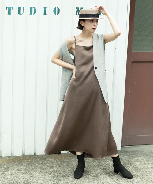 OPAQUE.CLIP（オペークドットクリップ）の「◆2WAY ヴィンテージサテンキャミワンピース【洗濯機洗い可】（ワンピース・レディース・ブラウン系その他/チャコールグレー/ライトグリーン・36/38/40/42）」の15枚目の写真