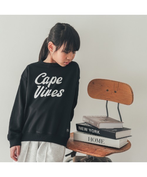 ZERO standerd(ゼロスタンダード)の「ゼロスタンダード Cape Vinesトレーナー(スウェット・キッズ・ブラック/チャコールグレー/サンドベージュ・110cm/160cm/100cm/120cm/130cm/140cm/150cm)」の2枚目の写真