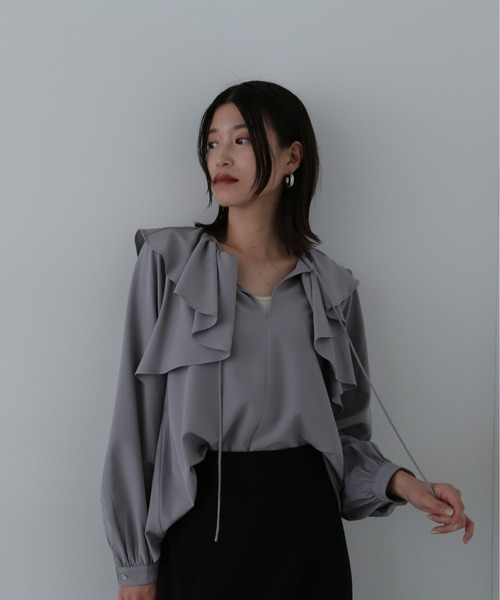 N.（N. Natural Beauty Basic）（エヌエヌナチュラルビューティーベーシック）の「◆ケープリボン長袖ブラウス（シャツ/ブラウス・レディース・ホワイト/グレー/イエロー・MEDIUM）」の12枚目の写真