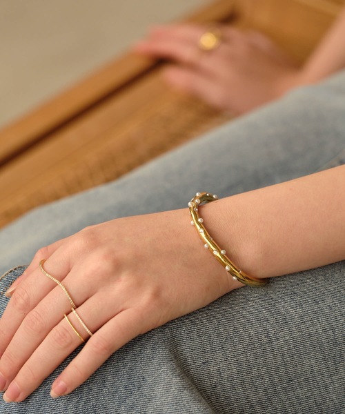 ANOH(アノー)の「パールビジューバングル(バングル/リストバンド・レディース・シルバー/ゴールド・FREE)」の10枚目の写真