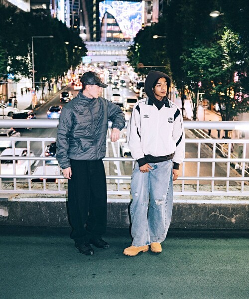 UMBRO（アンブロ）の「UMBRO/アンブロ SP Padding Jacket/別注 パディング ジャケット/中綿（ブルゾン・メンズ・チャコール/ブラック・X-LARGE/MEDIUM/LARGE）」の11枚目の写真