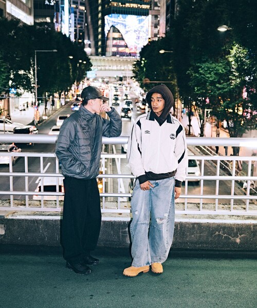 UMBRO（アンブロ）の「UMBRO/アンブロ SP Padding Jacket/別注 パディング ジャケット/中綿（ブルゾン・メンズ・チャコール/ブラック・X-LARGE/MEDIUM/LARGE）」の12枚目の写真