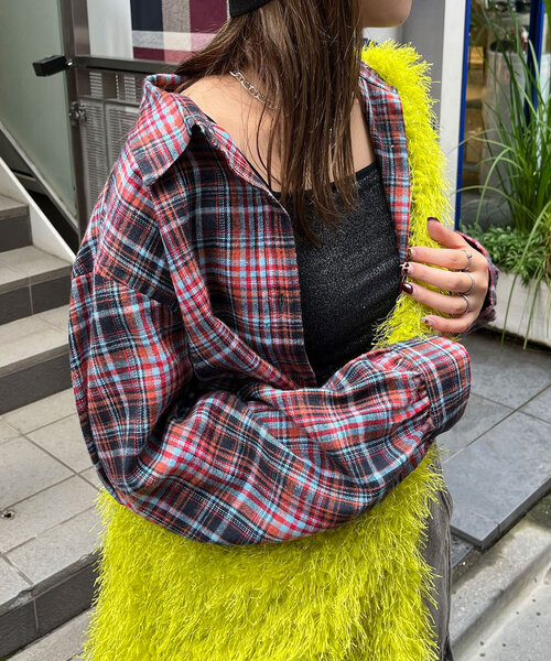 CIAOPANIC(チャオパニック)の「ショート丈チェックシャツ(シャツ/ブラウス・レディース・イエロー/レッド/ブルー・ONE SIZE)」の7枚目の写真