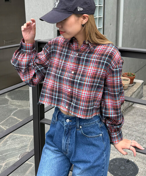 CIAOPANIC(チャオパニック)の「ショート丈チェックシャツ(シャツ/ブラウス・レディース・イエロー/レッド/ブルー・ONE SIZE)」の11枚目の写真