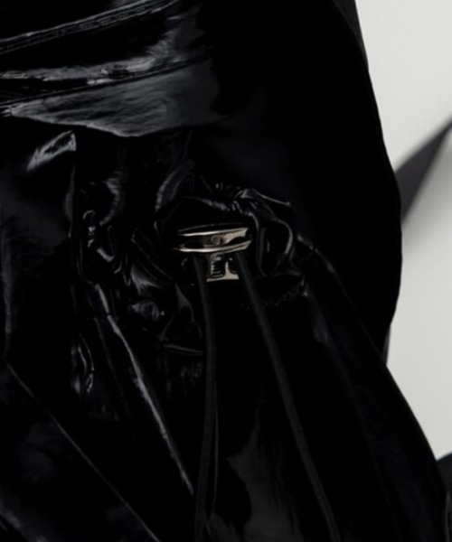 IUGAMAKARAS（イウガマカラス）の「韓国ブランド IUGAMAKARAS