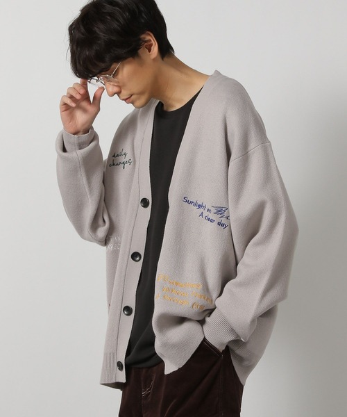 LAKOLE(ラコレ)の「トビガラ刺繍カーディガン / 141061(カーディガン/ボレロ・メンズ・ブラウン/ブラック/ブルー/ライトグレー・LARGE/MEDIUM)」の3枚目の写真