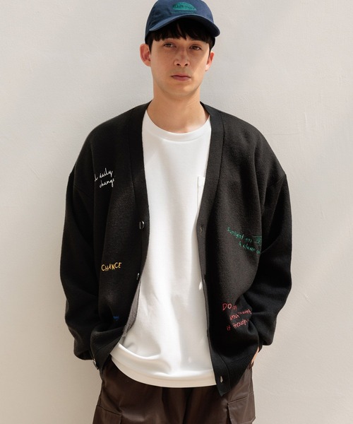 LAKOLE(ラコレ)の「トビガラ刺繍カーディガン / 141061(カーディガン/ボレロ・メンズ・ブラウン/ブラック/ブルー/ライトグレー・LARGE/MEDIUM)」の2枚目の写真