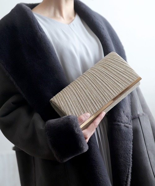 florist(フローリスト)の「【2way】シャイニーレイオケージョンクラッチバッグ(クラッチバッグ・レディース・ゴールド/ピンク/ブラック/チャコールグレー/シルバー・FREE)」の5枚目の写真