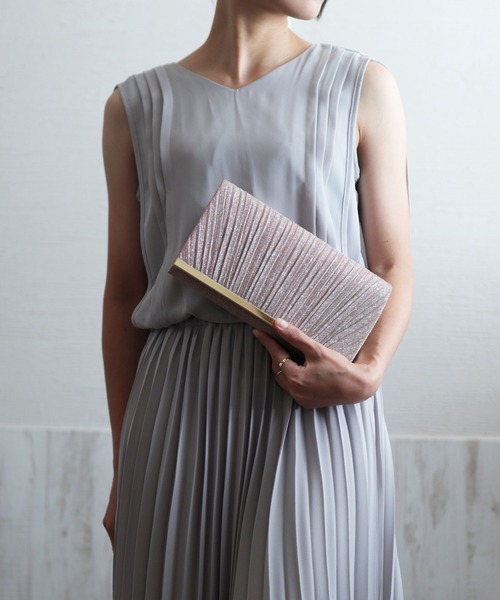 florist(フローリスト)の「【2way】シャイニーレイオケージョンクラッチバッグ(クラッチバッグ・レディース・ゴールド/ピンク/ブラック/チャコールグレー/シルバー・FREE)」の8枚目の写真