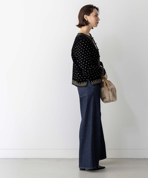 Torrazzo Donna（トラッゾドンナ）の「ベロア金刺繍ノーカラー