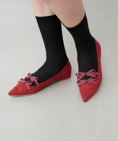 Launa lea（ラウナレア）の「ダブルリボンポインテッドトゥフラットパンプス(0572)（パンプス・レディース・アイボリー/ブラック/ピンクベージュ/ピンク/ホワイト系その他/ライトブルー/レッド/モカ/ベージュ系その他・23.0cm/23.5cm/24.0cm/24.5cm/22.5cm/25.0cm/22.0cm）」の9枚目の写真