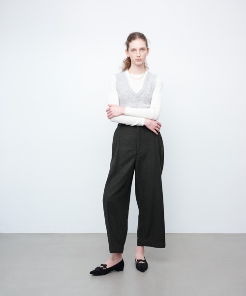 Launa lea（ラウナレア）の「ダブルリボンポインテッドトゥフラットパンプス(0572)（パンプス・レディース・アイボリー/ブラック/ピンクベージュ/ピンク/ホワイト系その他/ライトブルー/レッド/モカ/ベージュ系その他・23.0cm/23.5cm/24.0cm/24.5cm/22.5cm/25.0cm/22.0cm）」の21枚目の写真