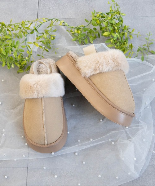 Fabby fabby（ファビィーファビィー）の「スリングバックムートンサンダル（スリッポン・レディース・キャメル/ベージュ/ブラック/グレー・MEDIUM/LARGE）」の13枚目の写真