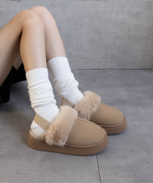 Fabby fabby（ファビィーファビィー）の「スリングバックムートンサンダル（スリッポン・レディース・キャメル/ベージュ/ブラック/グレー・MEDIUM/LARGE）」の15枚目の写真