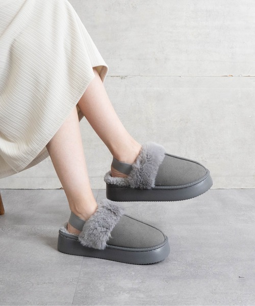 Fabby fabby（ファビィーファビィー）の「スリングバックムートンサンダル（スリッポン・レディース・キャメル/ベージュ/ブラック/グレー・MEDIUM/LARGE）」の22枚目の写真