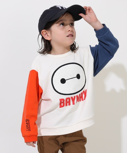 Disney(ディズニー)の「通販限定 ディズニー サガラトレーナー 9895K(スウェット・キッズ・その他9/ブラック×レッド/ホワイト×ブルー/その他32/その他23/その他26/その他14/オフホワイト・130cm/120cm/110cm/100cm/90cm)」の1枚目の写真