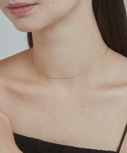 ciite' surgical stainless（シーテサージカルステンレス）の「【 金属アレルギー対応 】幅 0.5mm 極細シンプルチェーンネックレス サージカルステンレス（ネックレス・レディース・ゴールド/シルバー/ピンクゴールド・FREE）」の2枚目の写真