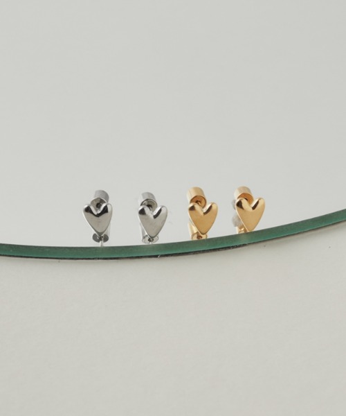 p405a【アンティーク調✧】花ピアス　シルバー925　ビンテージ　彫刻　高品質 Thorn Covered Pierce ・ バラの棘が覆う様に彫刻されたデザイン