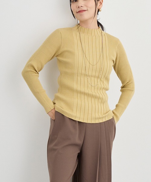 NICOLE white（ニコルホワイト）の「ランダムリブニットプルオーバー（ニット/セーター・レディース・ブラック/サックスブルー/オフホワイト/イエロー・FREE）」の4枚目の写真